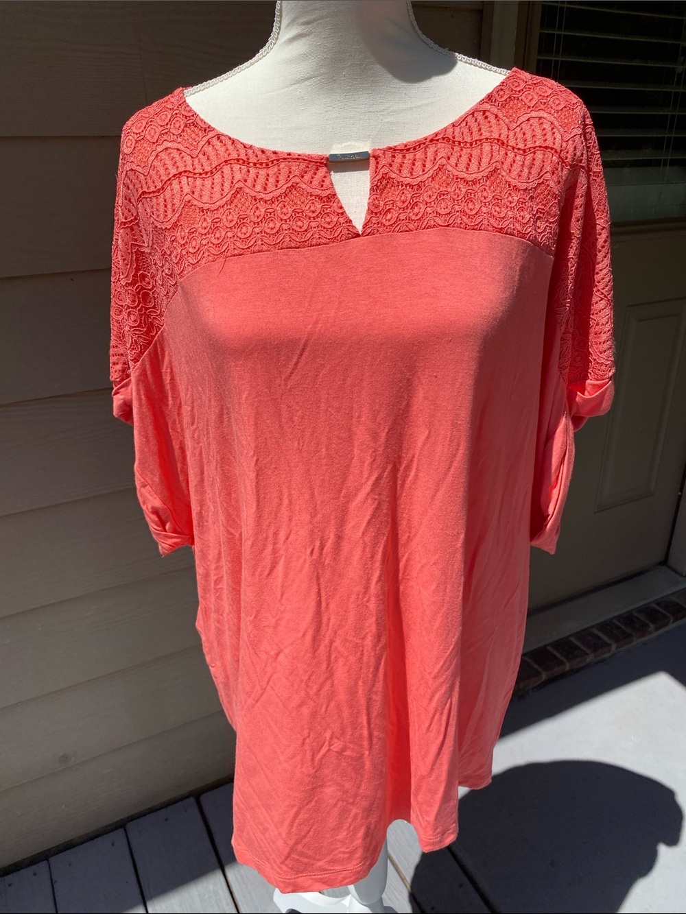 4/$20 coral Calvin Klein top